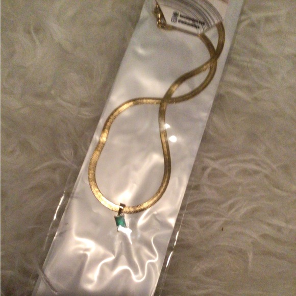 NEW! Lucca green charm necklace - Picture 3 of 6